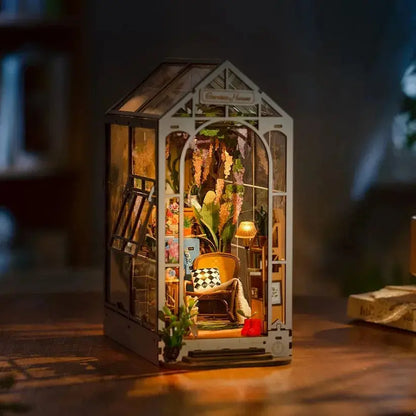 Garden House MISS IRON
