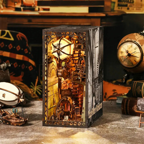 Uncle Peter's Warehouse Book Nook - MISSIRON