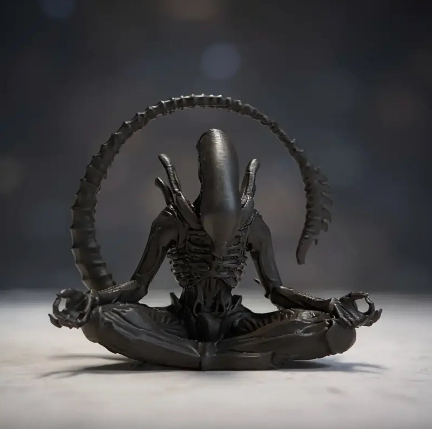 Chillomorph™ - Meditating Xenomorph Figurine - MISSIRON