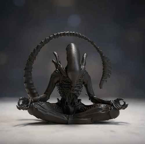 Meditating Xenomorph Figurine - MISSIRON