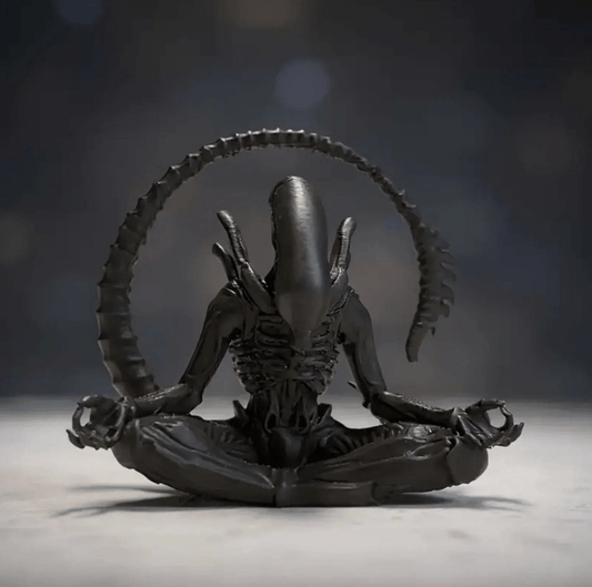 Meditating Xenomorph Figurine - MISSIRON