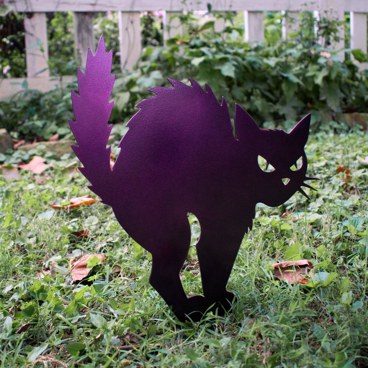 Scared Cat Yard Stake - MISSIRON