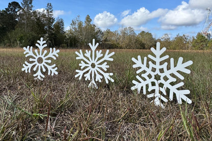 Snowflake Metal Yard Stakes, Winter Yard Decor Metal Signs - MISSIRON